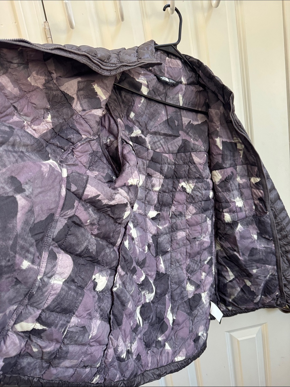 The North Face Women's Quilted Puffer Jacket - Eggplant Purple & Dark Gray - Picture 7 of 8